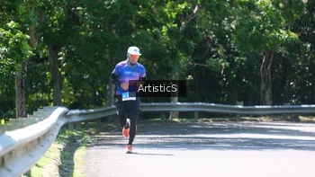 Runner Photo 1740463