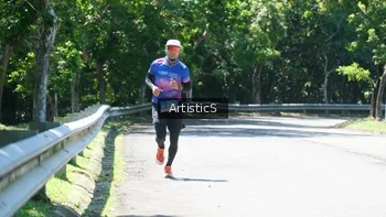 Runner Photo 1740472