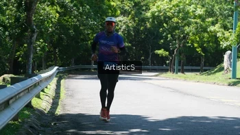 Runner Photo 1740476