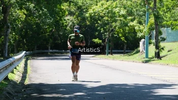 Runner Photo 1740483
