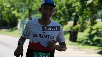 Runner Photo 1740497