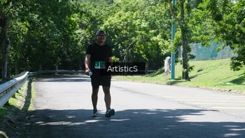 Runner Photo 1740515