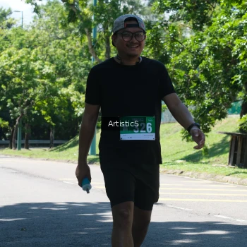 Runner Photo 1740518