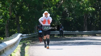 Runner Photo 1740521
