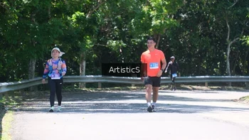 Runner Photo 1740821