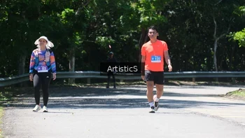 Runner Photo 1740826