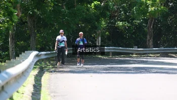 Runner Photo 1740876