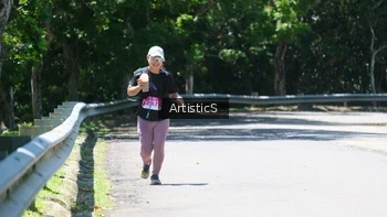 Runner Photo 1740904