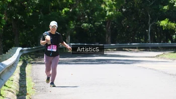 Runner Photo 1740906