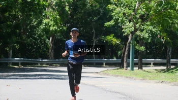 Runner Photo 1741462