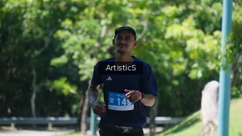 Runner Photo 1741467