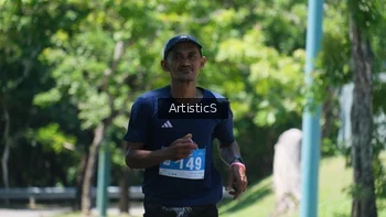 Runner Photo 1741468