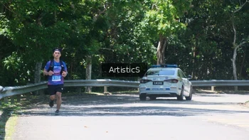 Runner Photo 1741469