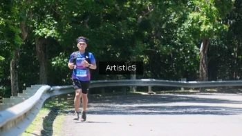 Runner Photo 1741471