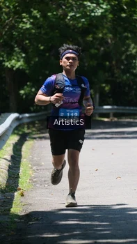 Runner Photo 1741473