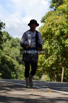 Runner Photo 1741684