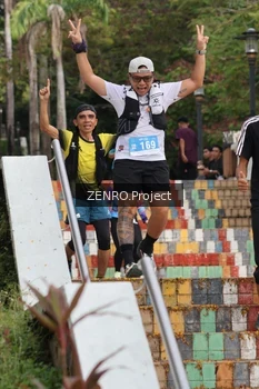 Runner Photo 1741745