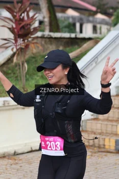 Runner Photo 1741774