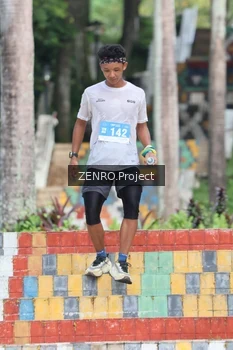 Runner Photo 1741821