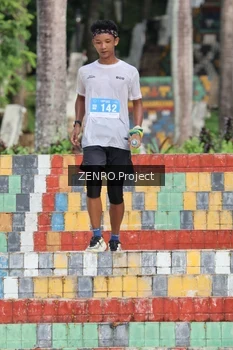 Runner Photo 1741827
