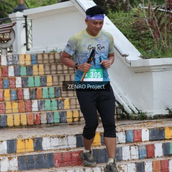 Runner Photo 1741888