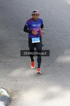 Runner Photo 1742224