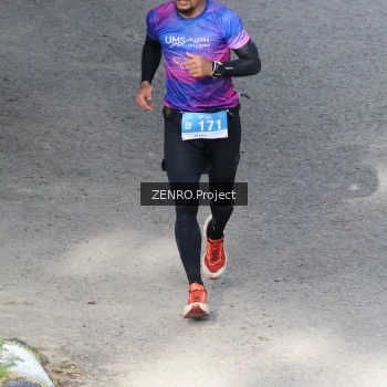 Runner Photo 1742431