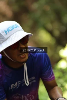 Runner Photo 1743065