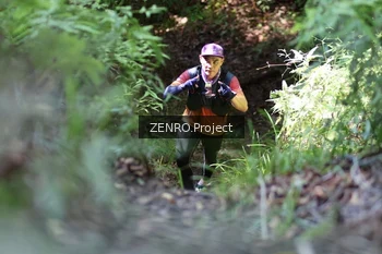 Runner Photo 1744133
