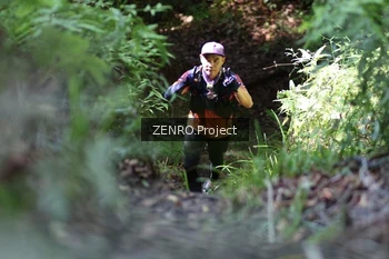 Runner Photo 1744136