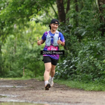 Runner Photo 1744275