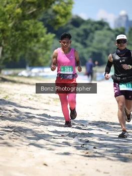 Runner Photo 1744392