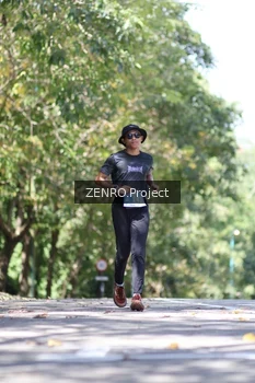 Runner Photo 1745254