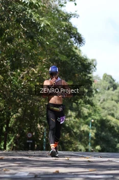 Runner Photo 1745273