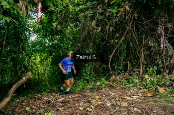 Runner Photo 1745289