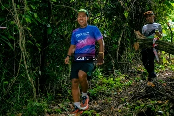 Runner Photo 1745307