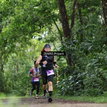 Runner Photo 1745377
