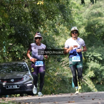 Runner Photo 1745378