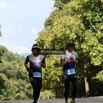 Runner Photo 1745389