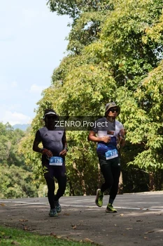 Runner Photo 1745395