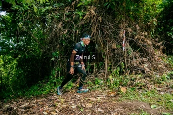 Runner Photo 1745403