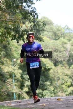 Runner Photo 1745420
