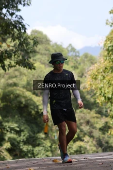 Runner Photo 1745438