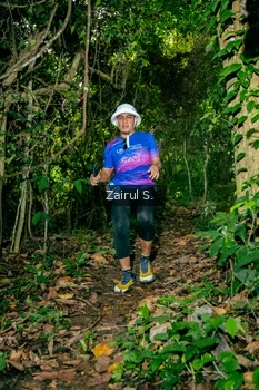 Runner Photo 1745538