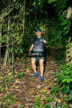 Runner Photo 1745698