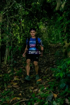Runner Photo 1745853