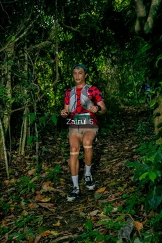 Runner Photo 1745870