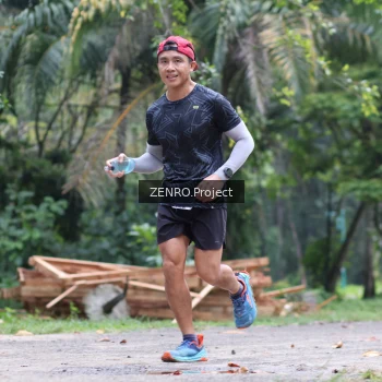 Runner Photo 1745873