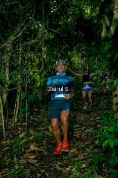 Runner Photo 1745883