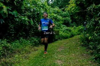 Runner Photo 1745915